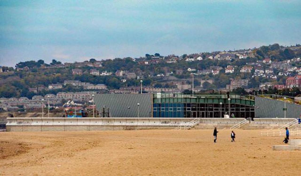 Central Colwyn Bay F1 Buitenkant foto